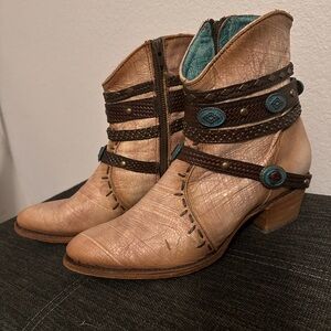 Corral Tan and Brown Ankle Boots with Western Design Women’s Size 10